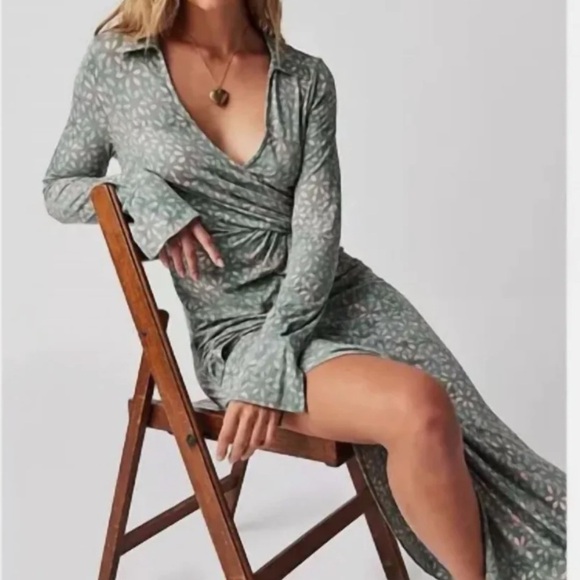 Free People Dresses & Skirts - FREE PEOPLE shayla floral wrap dress